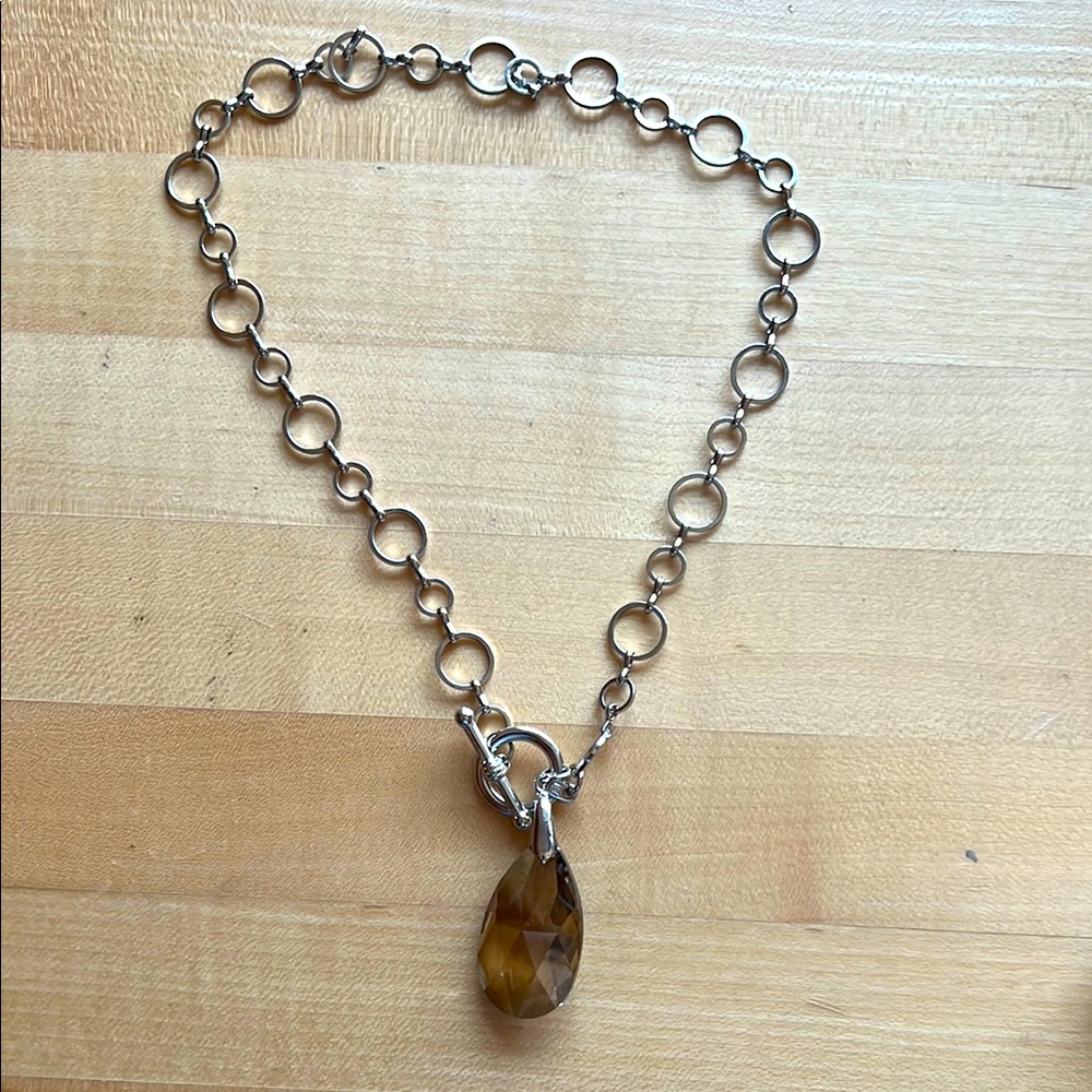 Elegant Silver and Brown Pendant Necklace